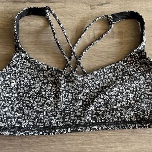 BRAND NEW without Hang Tag Lululemon Free to Be Bra Size 8 Black White Grey
